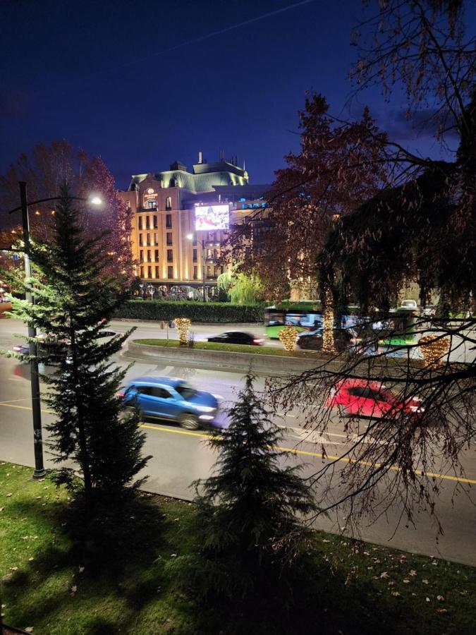10 Baratashvili St Tbilisi ภายนอก รูปภาพ